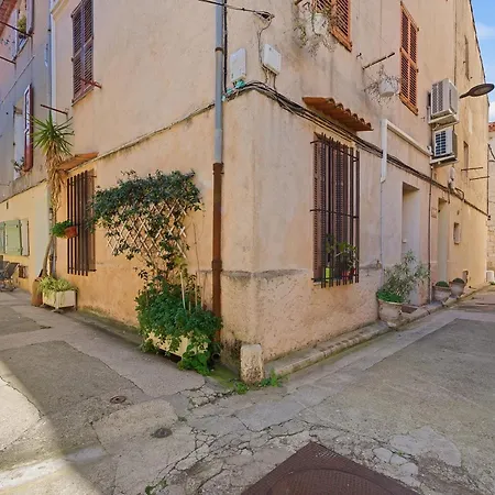 Apartament Robins Nest - Cocon Au Coeur Du Vieil *